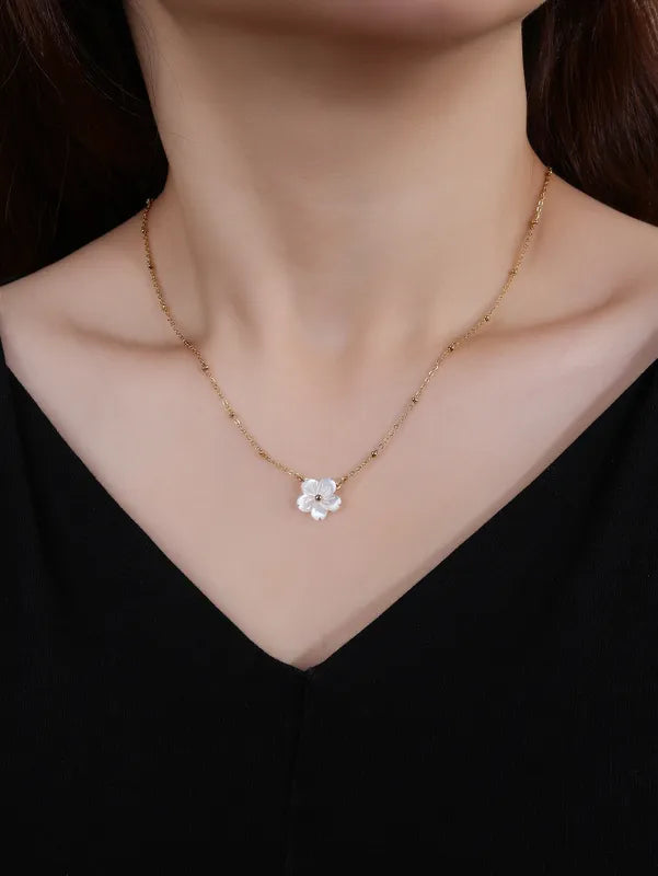 Flower Pendant Necklace